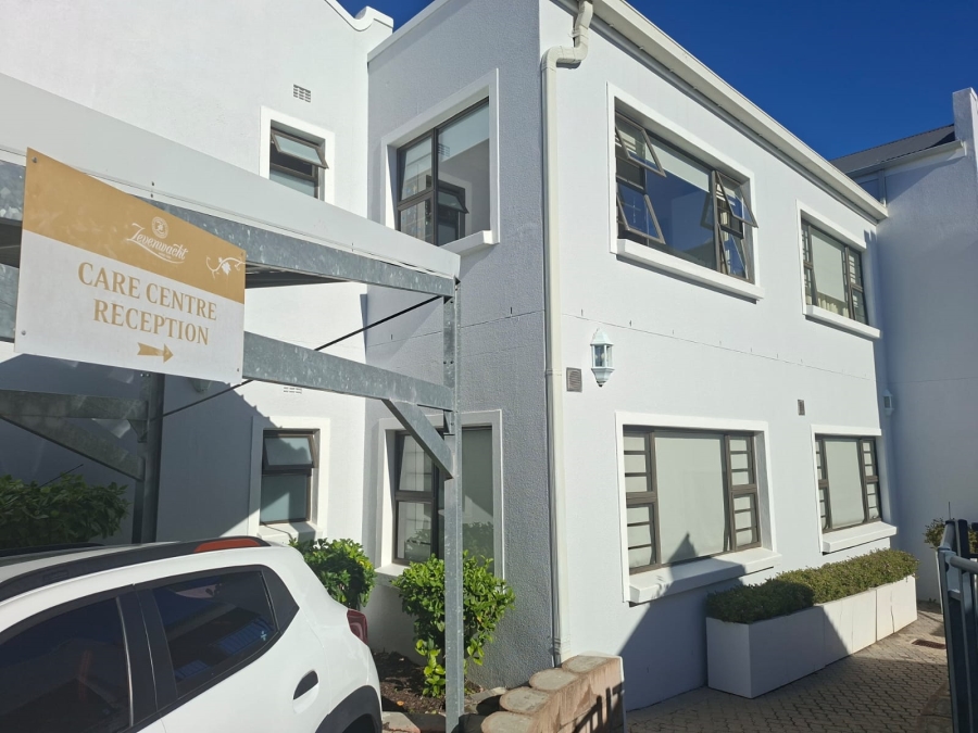 To Let 1 Bedroom Property for Rent in Zevenwacht Retirement Village Western Cape
